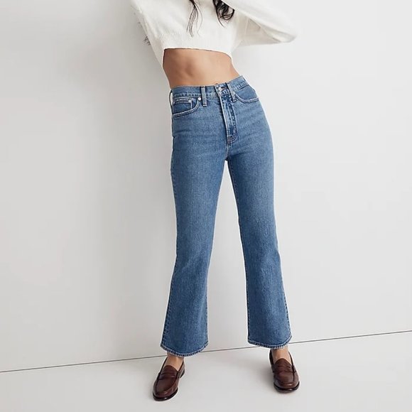 The Perfect Vintage Flare Crop Jean in Earlwood Wash 26 - Picture 2 of 7